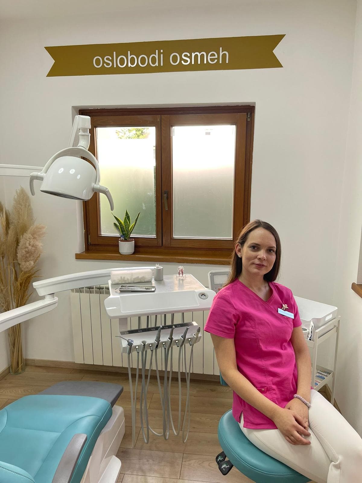 Enterijer stomatološke ordinacije Nina Dental na Zelenom vencu u Beogradu